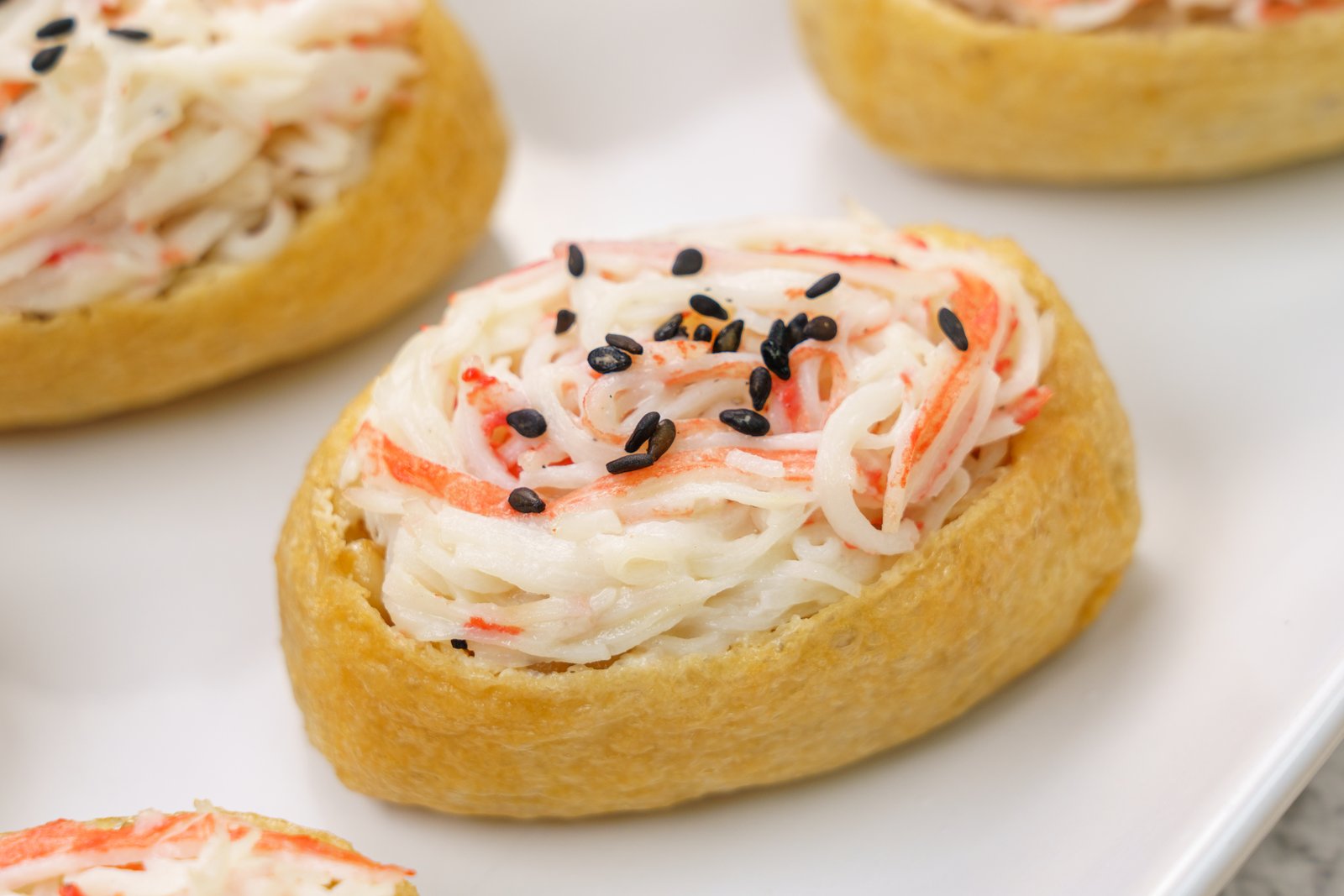 크래미 와사비마요 저당유부초밥 — 단면